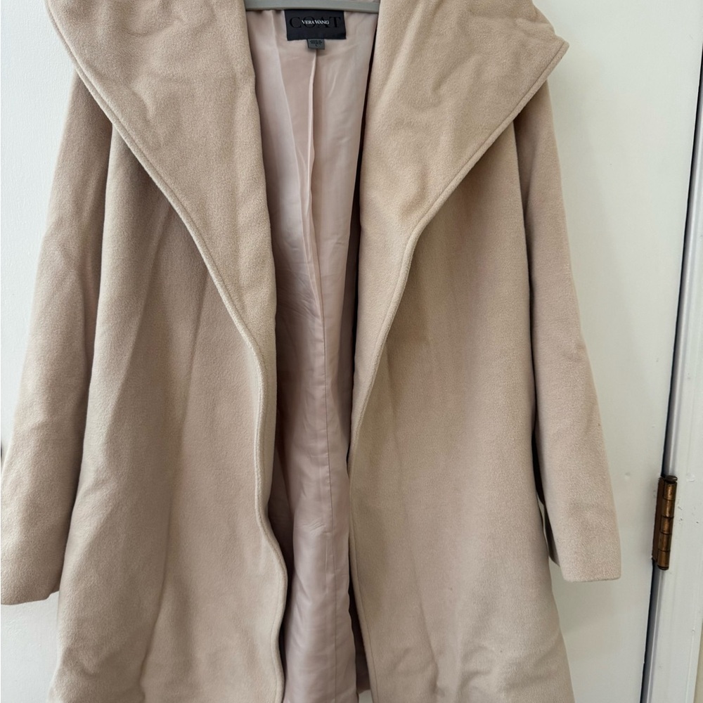 Vera Wang Elegant Cream Cape Coat